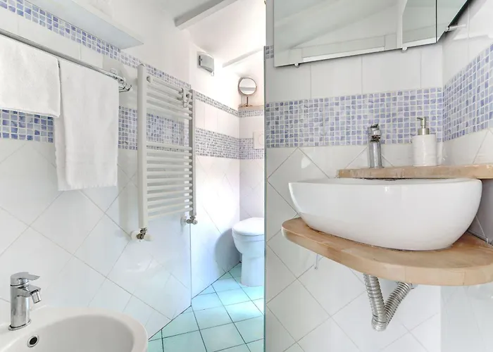 Апартаменты Colosseo Rooftop 36 - Exclusive Terrace, Solarium & Skyline View Рим